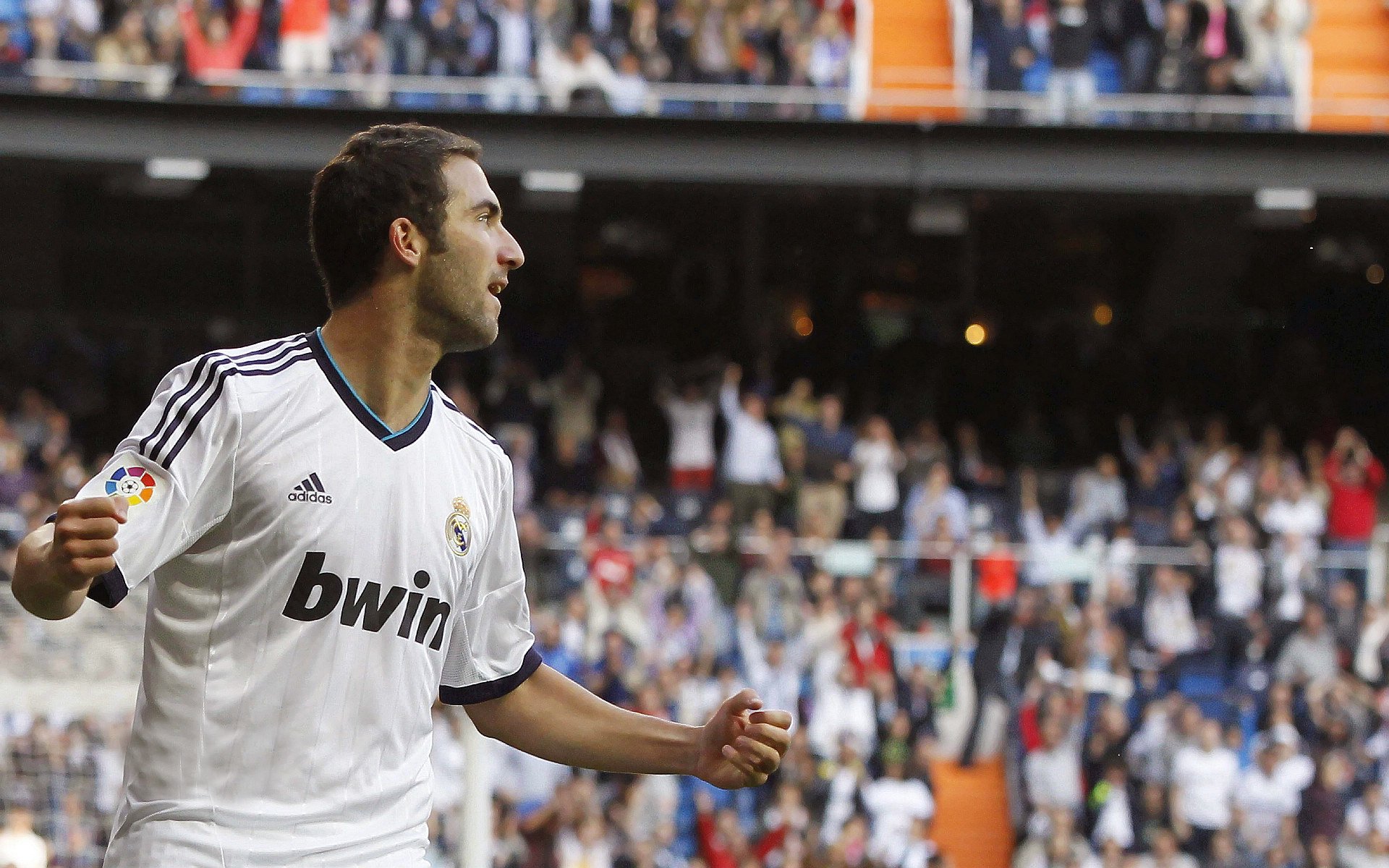 九游网页版入口-法甲球队通过语言情境模拟提升比赛中多国籍沟通效率，法甲说什么语言